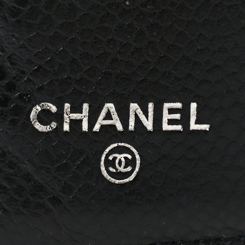 Caviar Quilted Yen Wallet Black