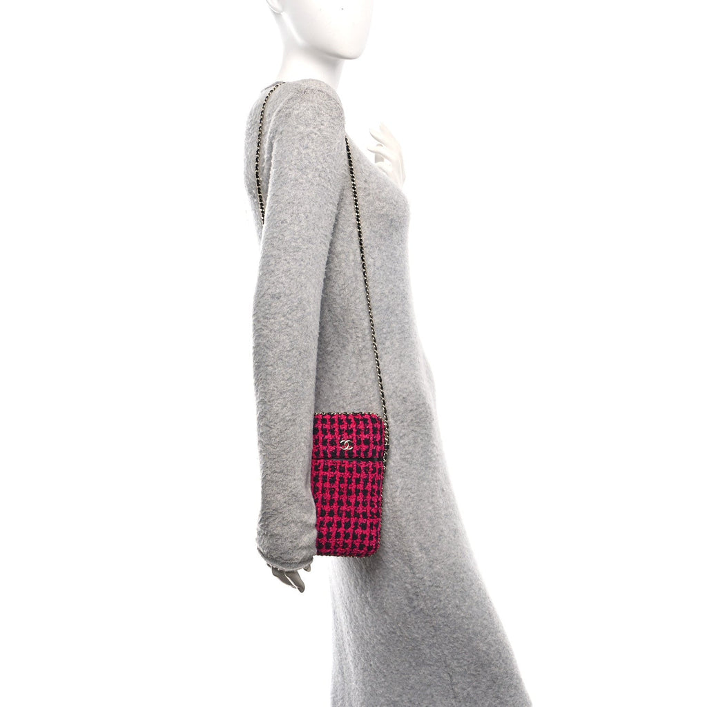 Tweed Chain Around Phone Holder Pink