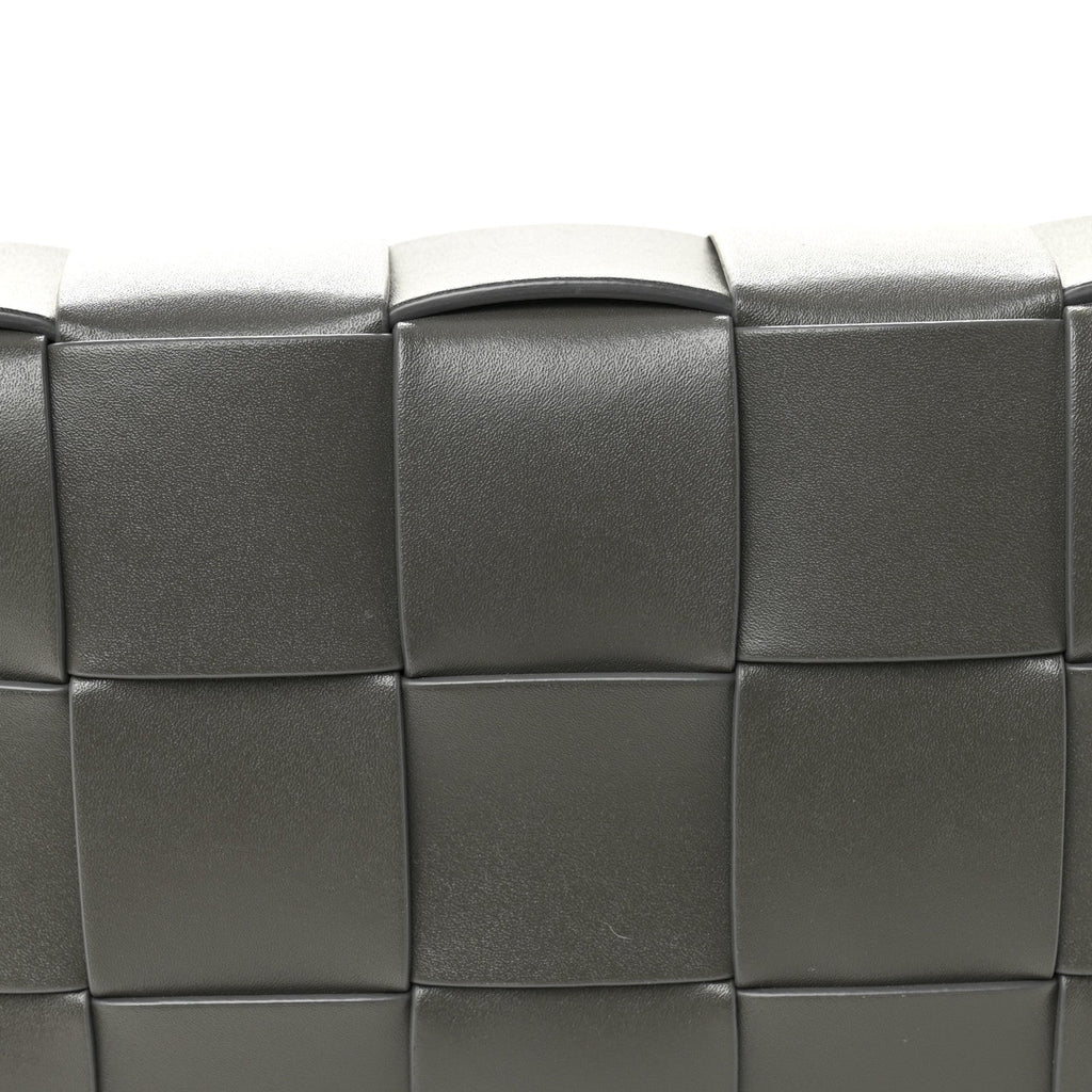 Calfskin Maxi Intrecciato Versatile Cassette Bag Thunder