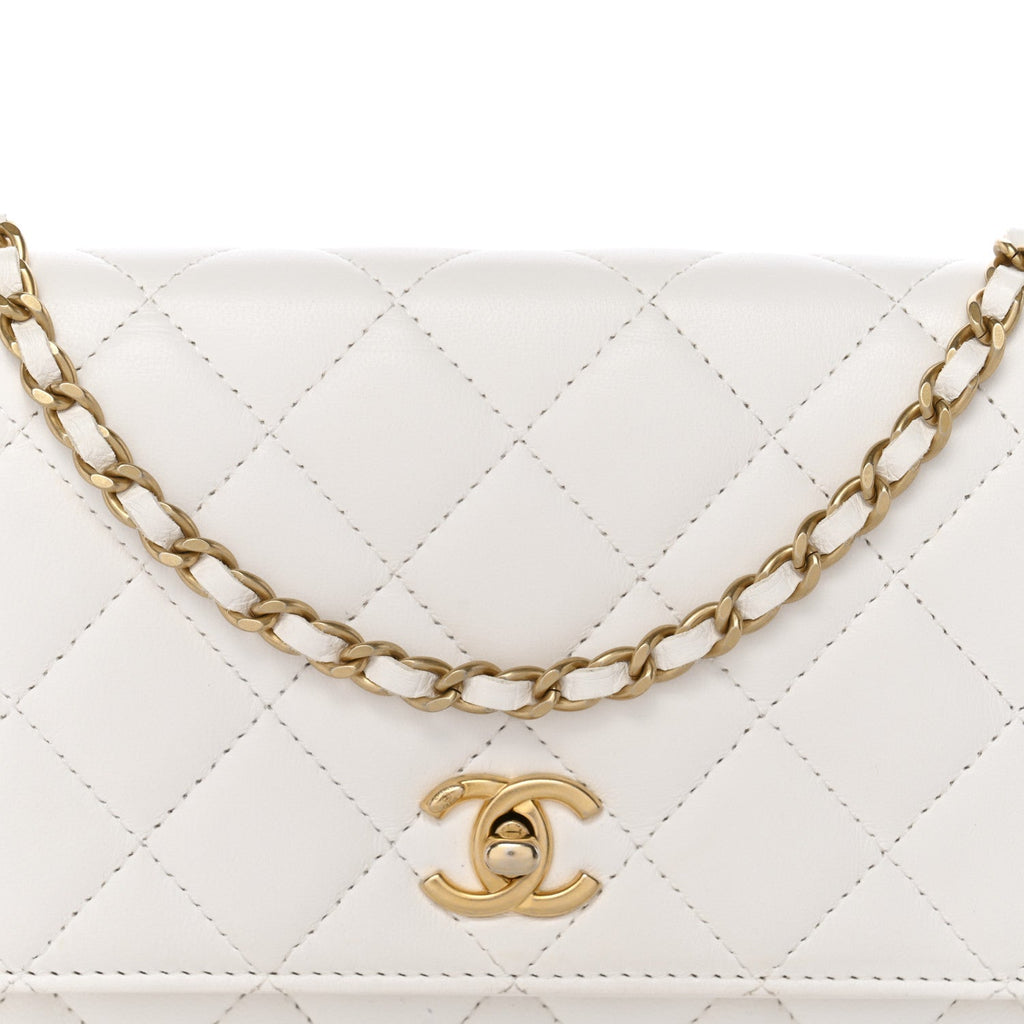 Lambskin Quilted CC Pearl Crush Wallet on Chain WOC White