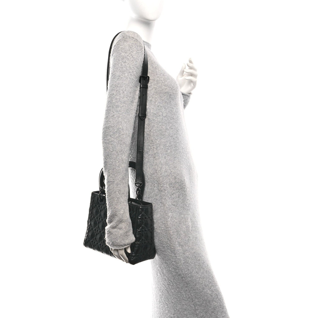 Calfskin Cannage Diamond Cannage Medium Lady Dior Black