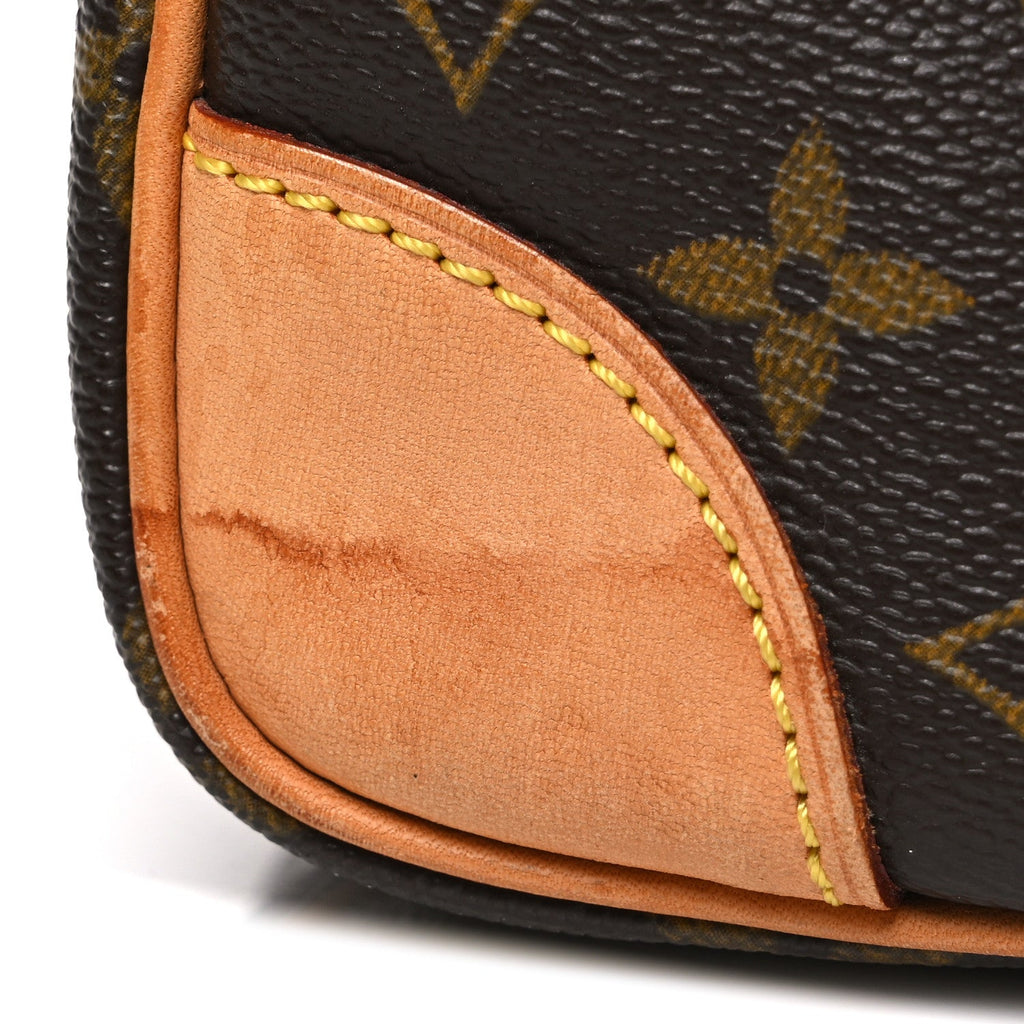 Monogram Nil 28