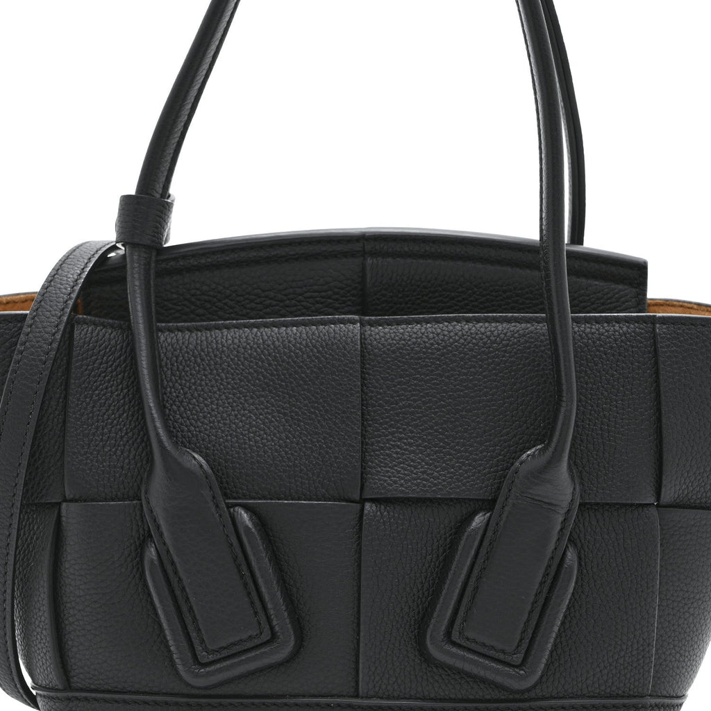 Grained Calfskin Mini Maxi Intrecciato Arco 33 Black