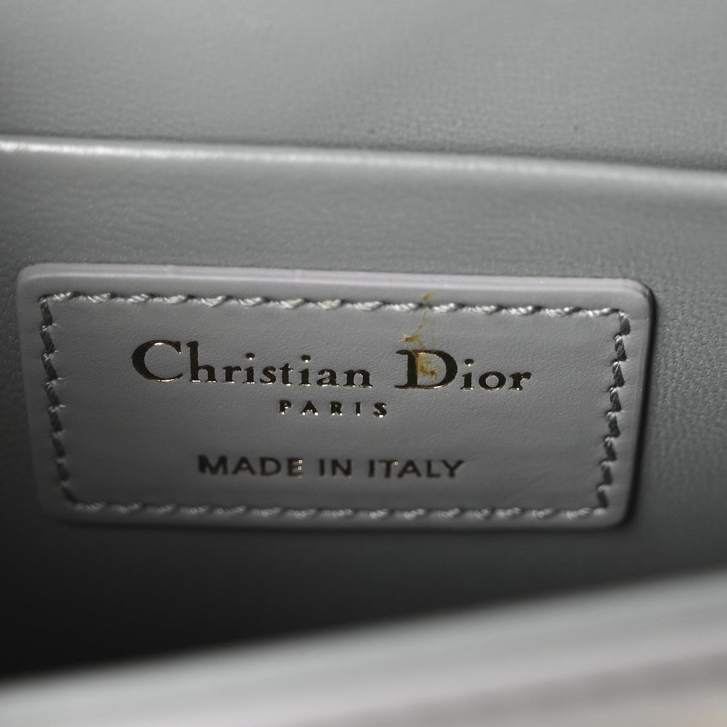 Box Calfskin 30 Montaigne Box Bag Gray