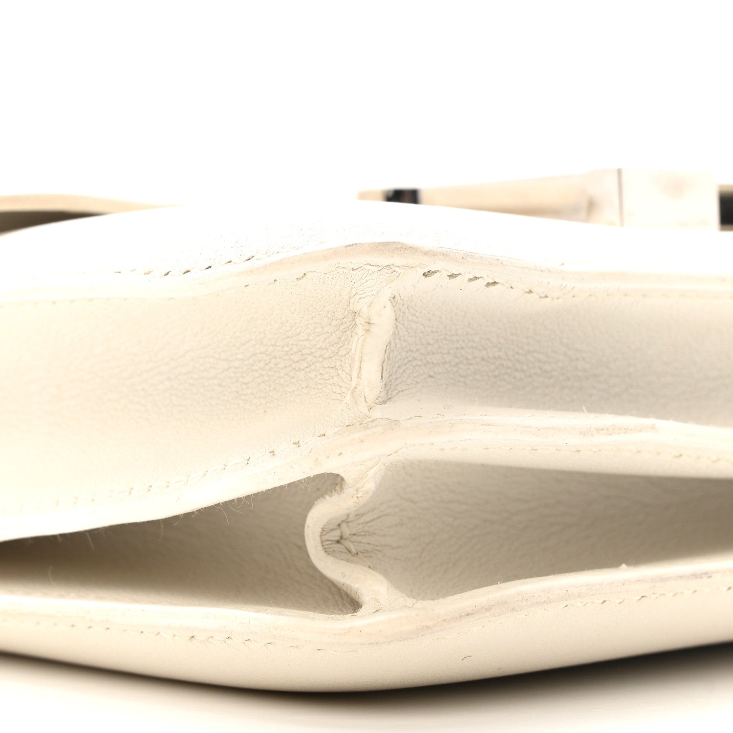 Swift Constance 18 White