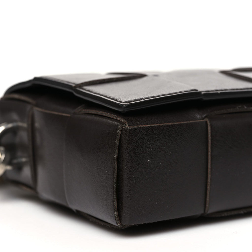 Calfskin Maxi Intrecciato Versatile Cassette Bag Brown