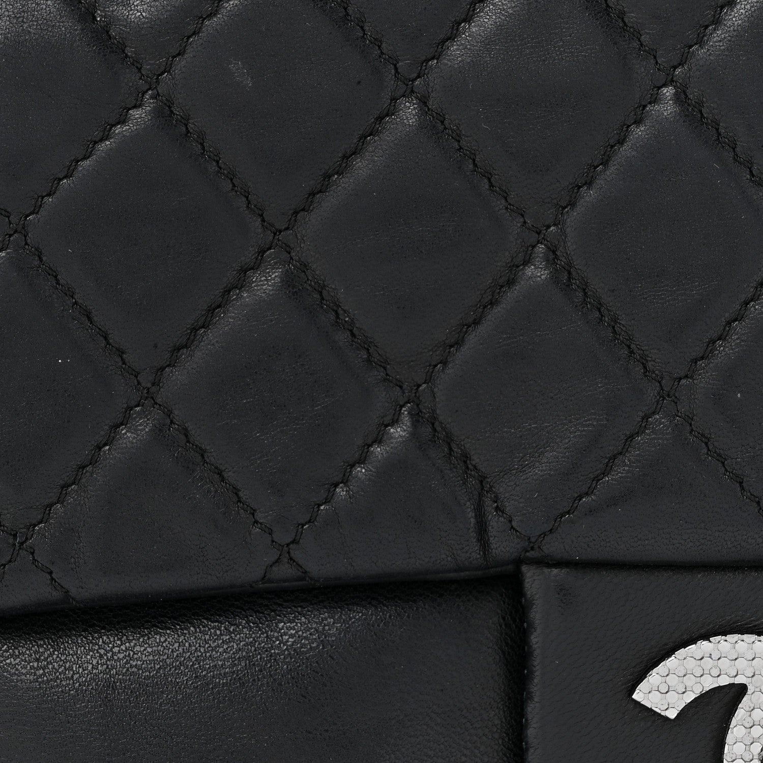 Lambskin Quilted Chain Mail Shoulder Bag Black