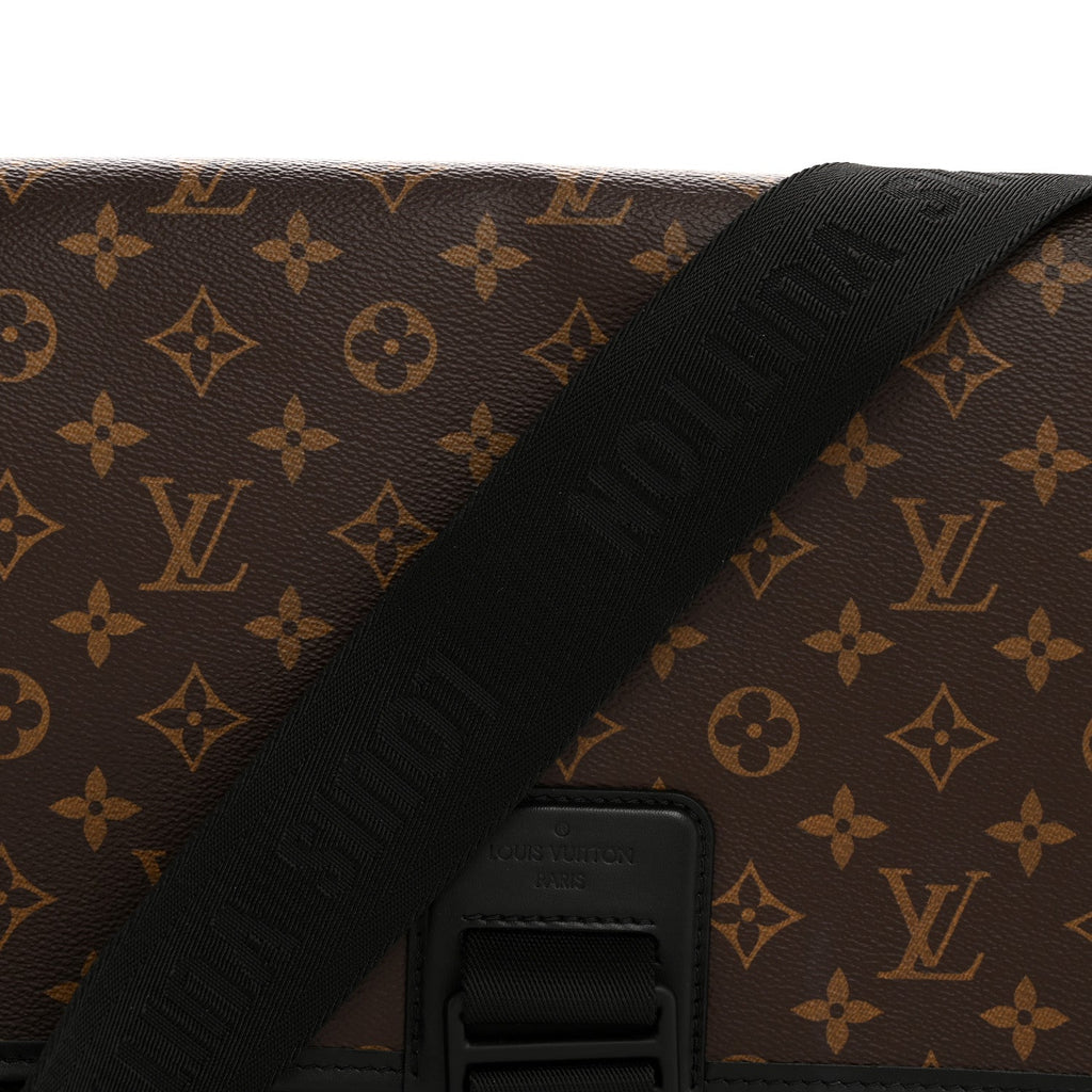 Monogram Macassar Archy Messenger GM