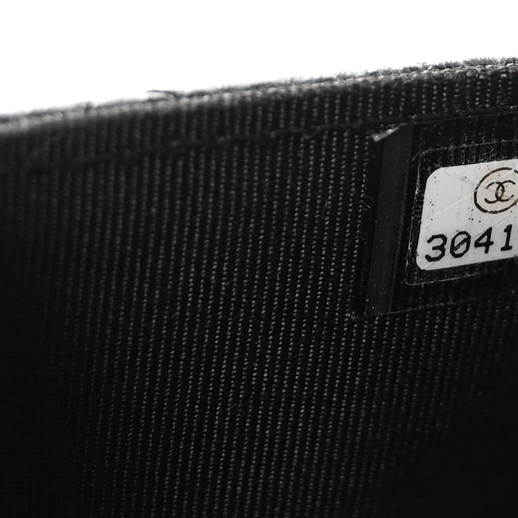 Caviar Quilted Flap  Holder Wallet Black