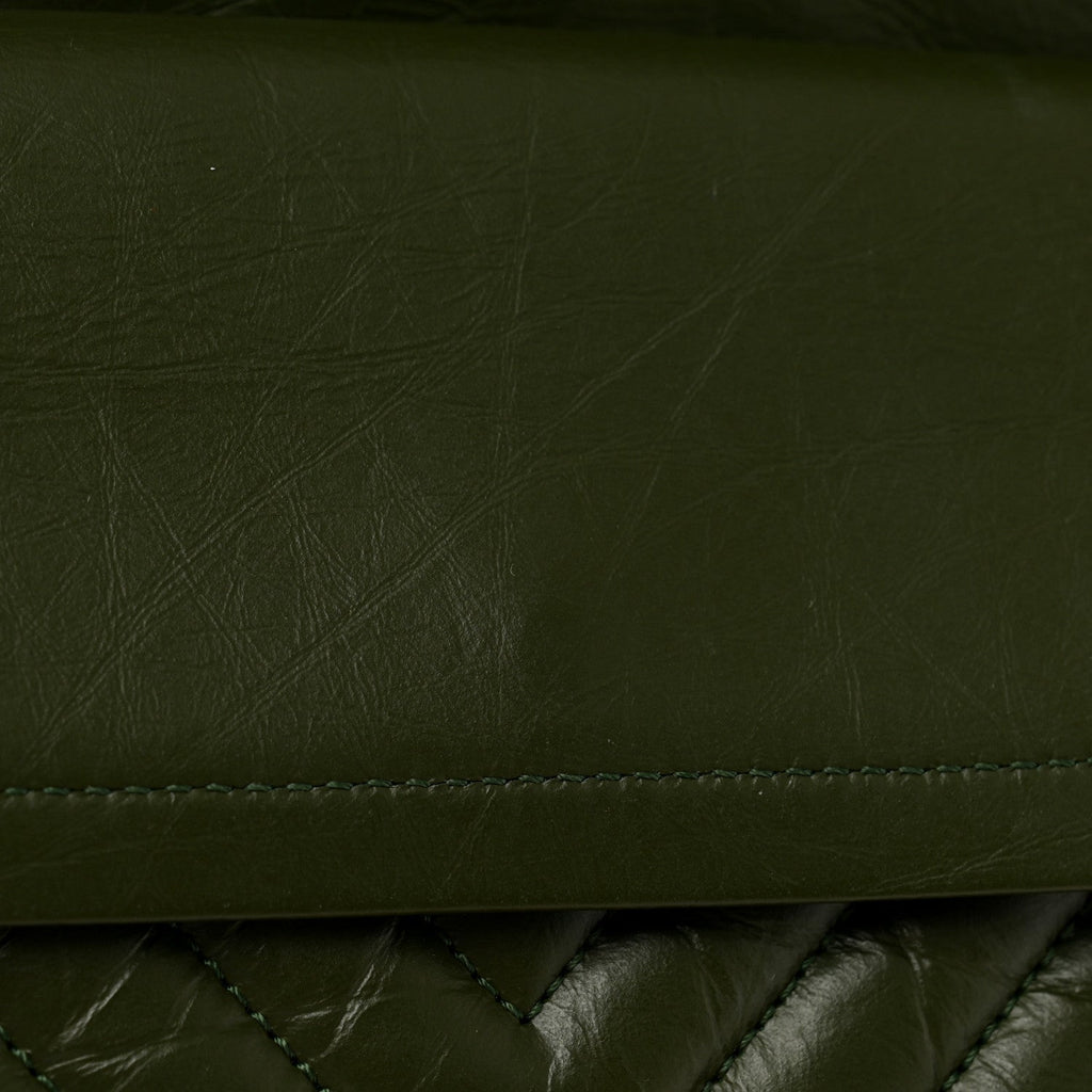 Aged Calfskin Chevron Quilted 2.55 Reissue 225 Flap Green
