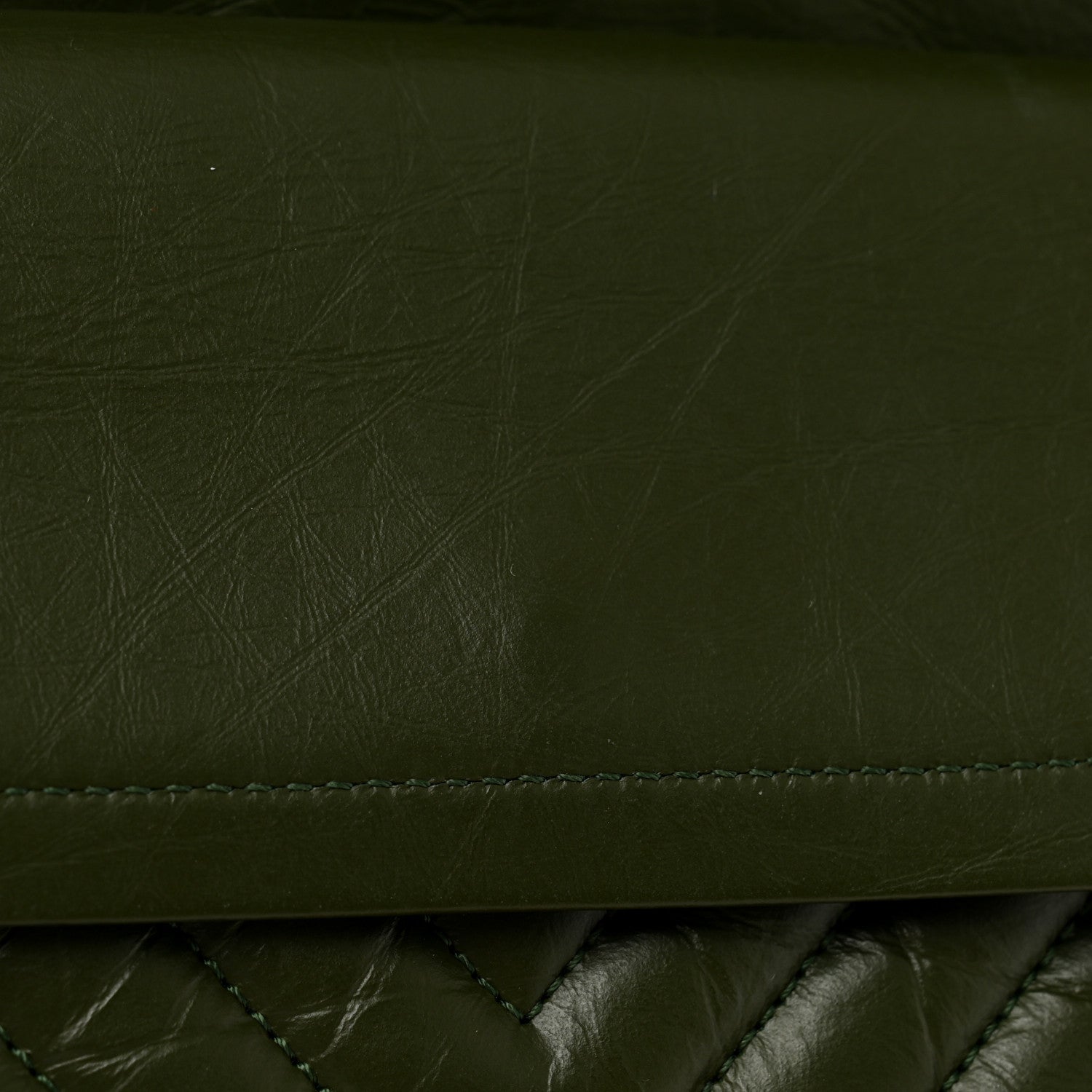 Aged Calfskin Chevron Quilted 2.55 Reissue 225 Flap Green