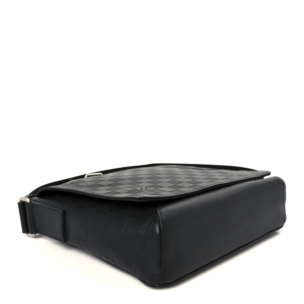 Damier Infini District PM Onyx