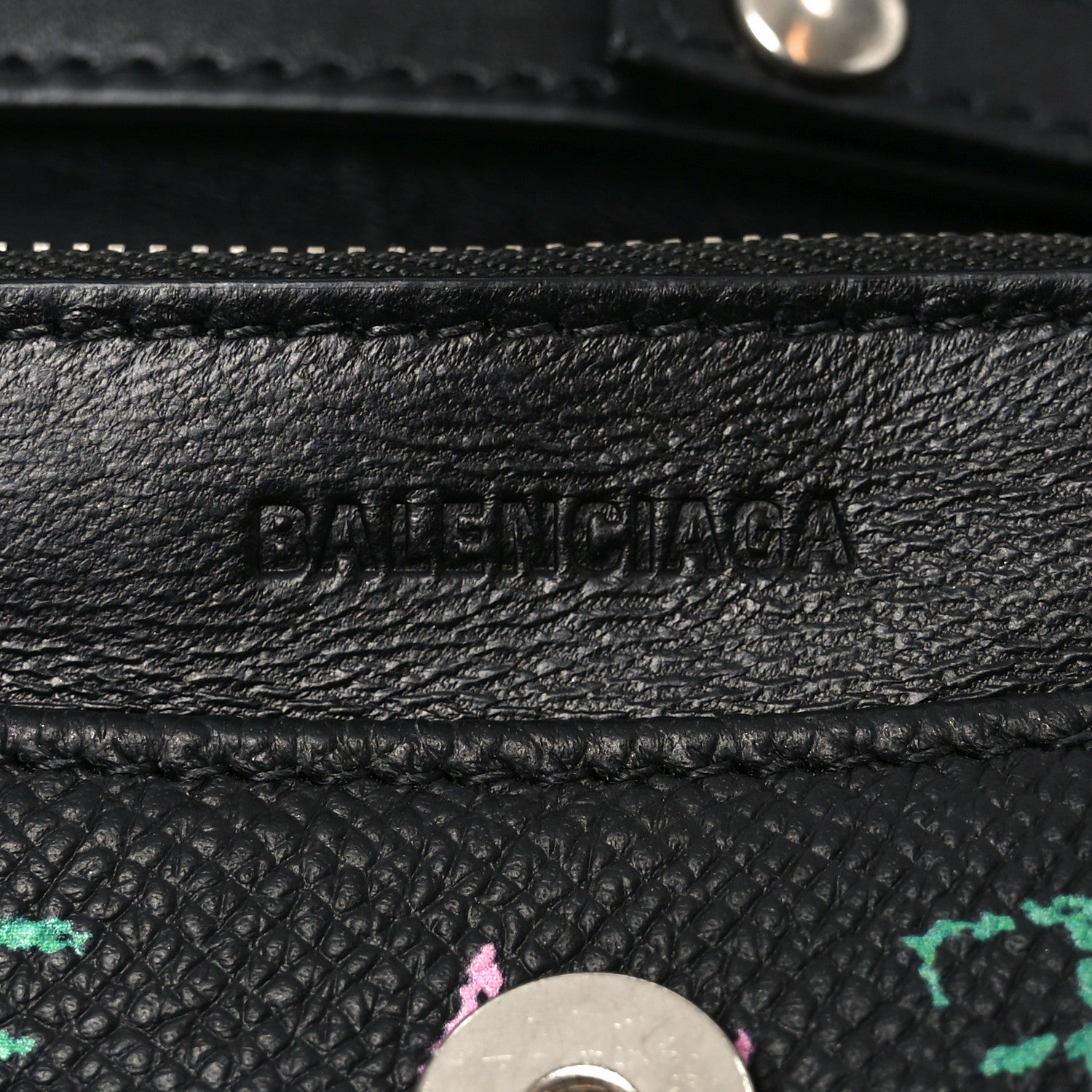 Grained Calfskin Graffiti BB Wallet On Chain Black