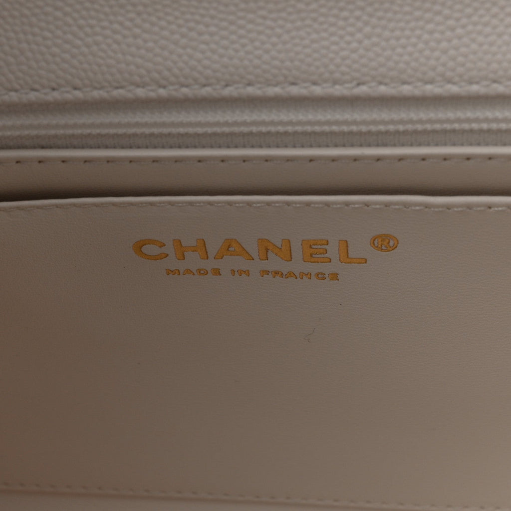 Caviar Quilted Medium Retro Twist Top Handle Flap White
