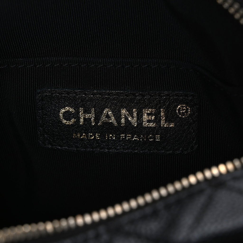 Caviar Quilted CC Day Camera Case Black