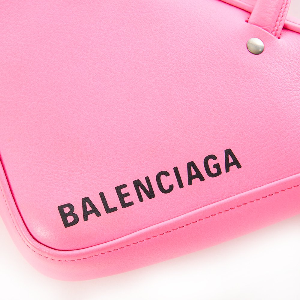 Balenciaga Top Handle Triangle Duffle S  in Pink, Leather
