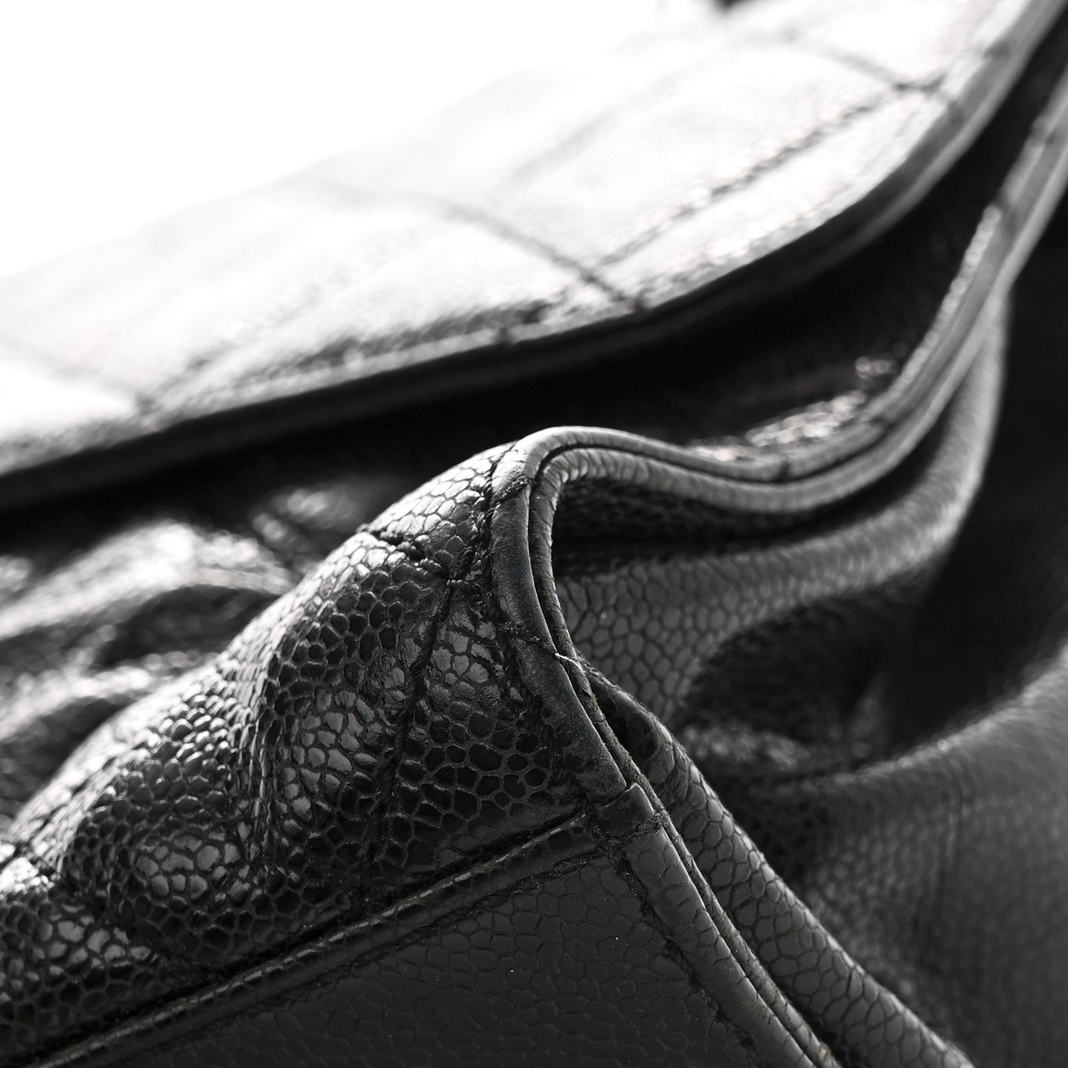 Crumpled Grained Calfskin Jumbo CC Crave Flap Black