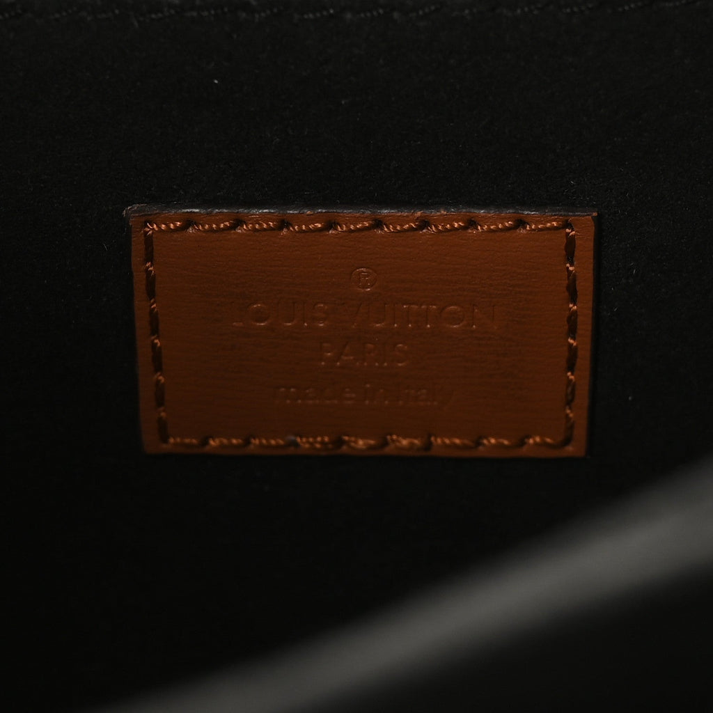 Reverse Monogram Dauphine MM