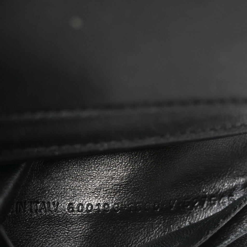 Shiny Box Calfskin Hourglass Compact Wallet Black