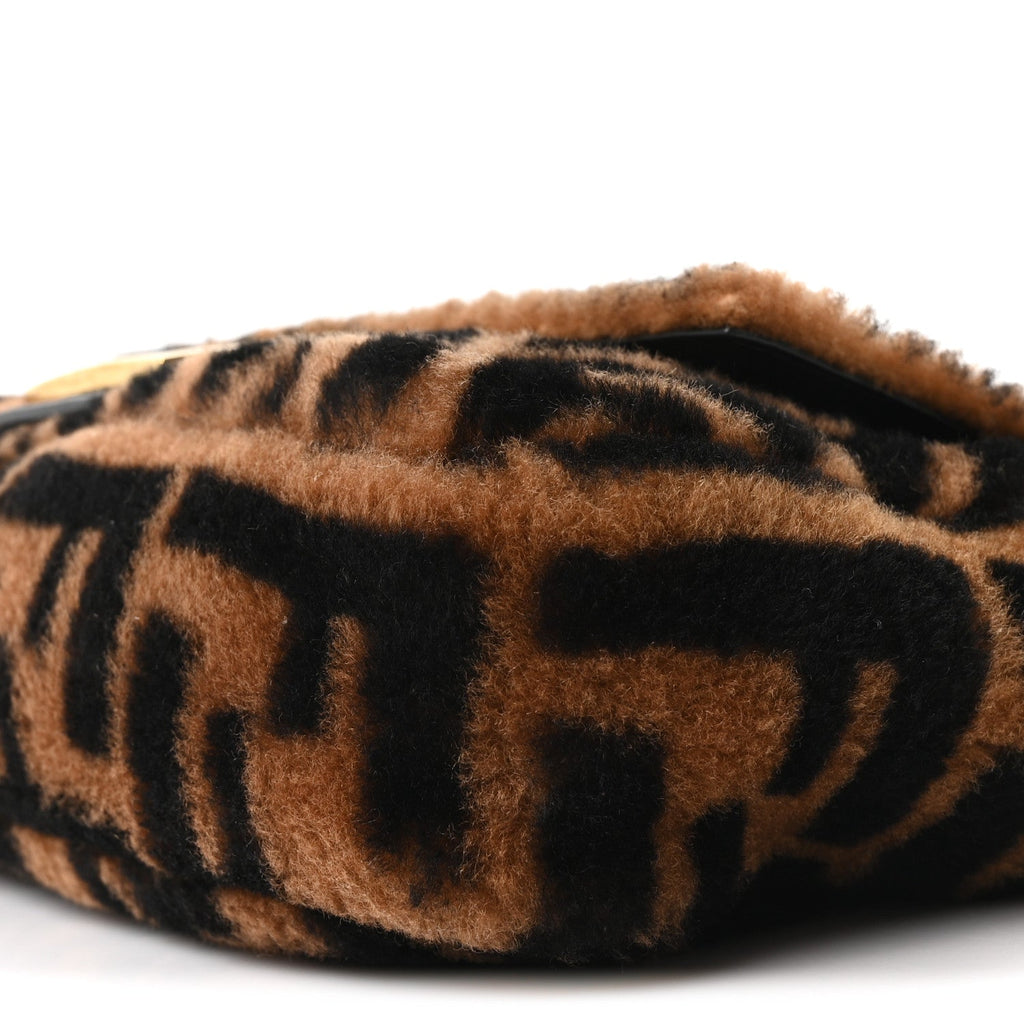 Shearling Vitello Dolce Macro FF 1974 Baguette Tobacco Black