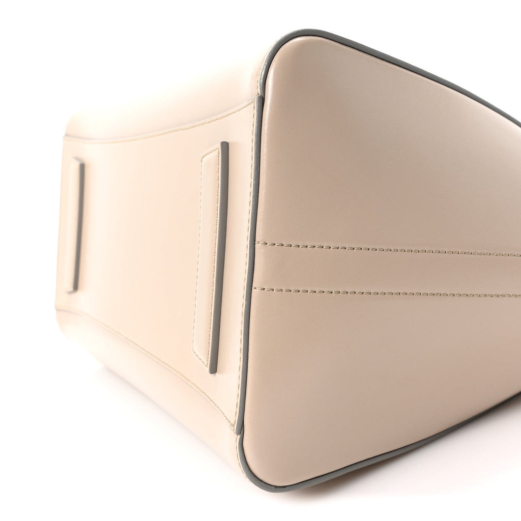 Shiny Lord Calfskin Medium Antigona Sand