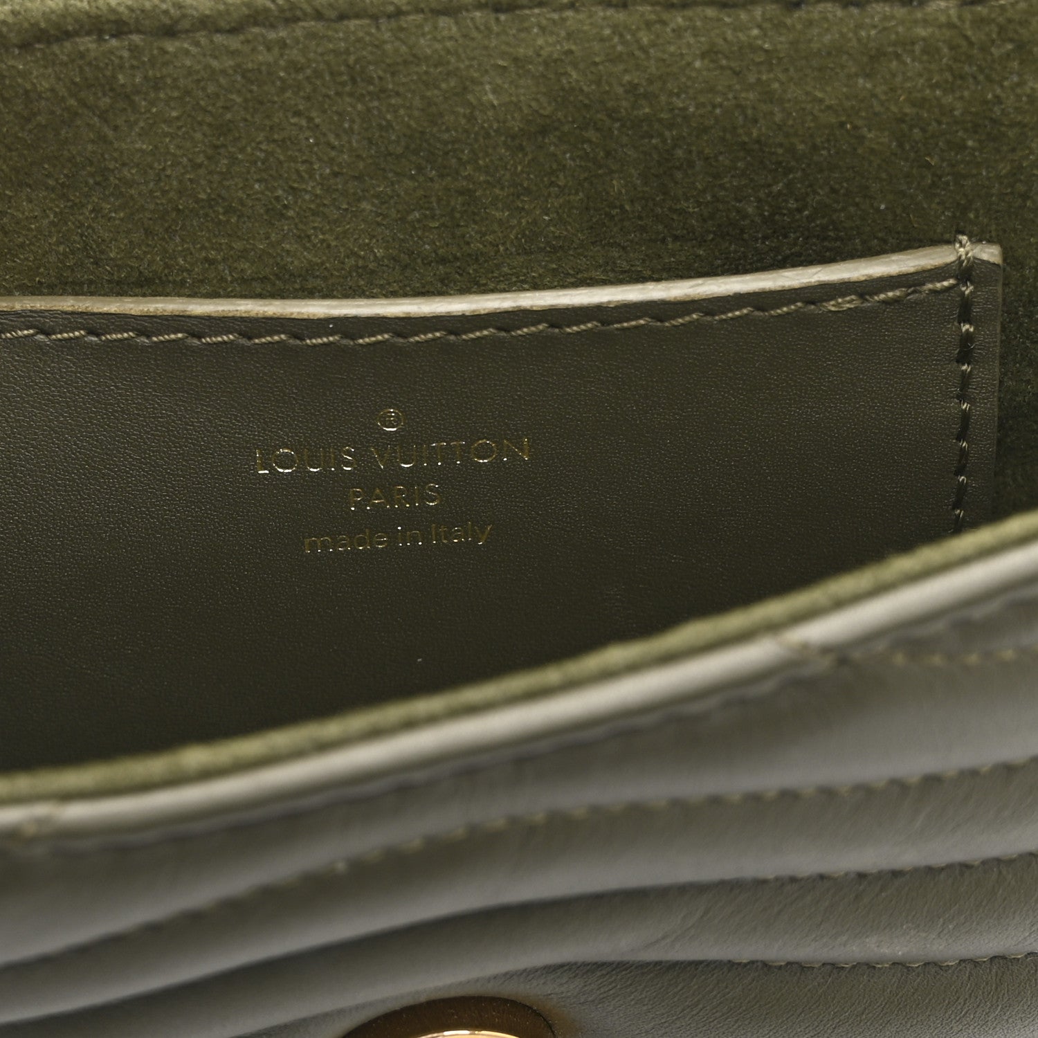 Calfskin New Wave Multi Pochette Kaki