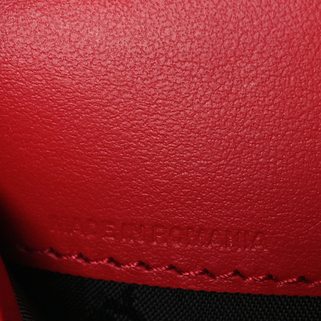 Grainy Calfskin Logo Henley Wallet On Chain Red