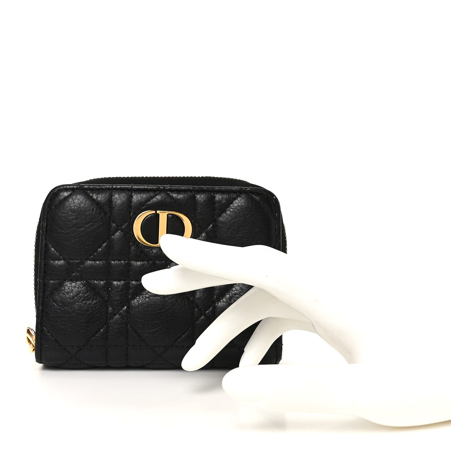 Grained Calfskin Supple Cannage Caro Scarlet Zipped Wallet Black