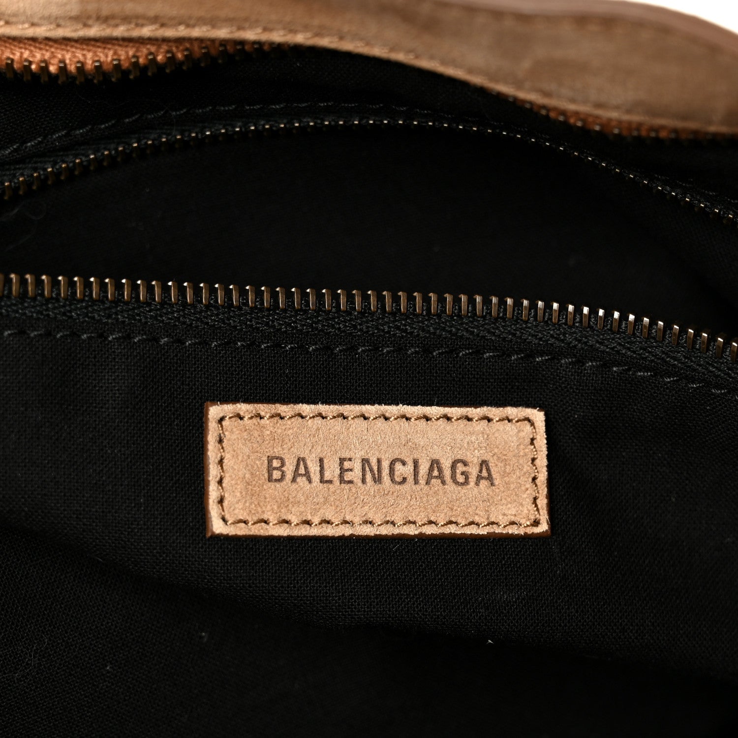 Waxed Suede Calfskin Classic Hardware Medium Le City Camel