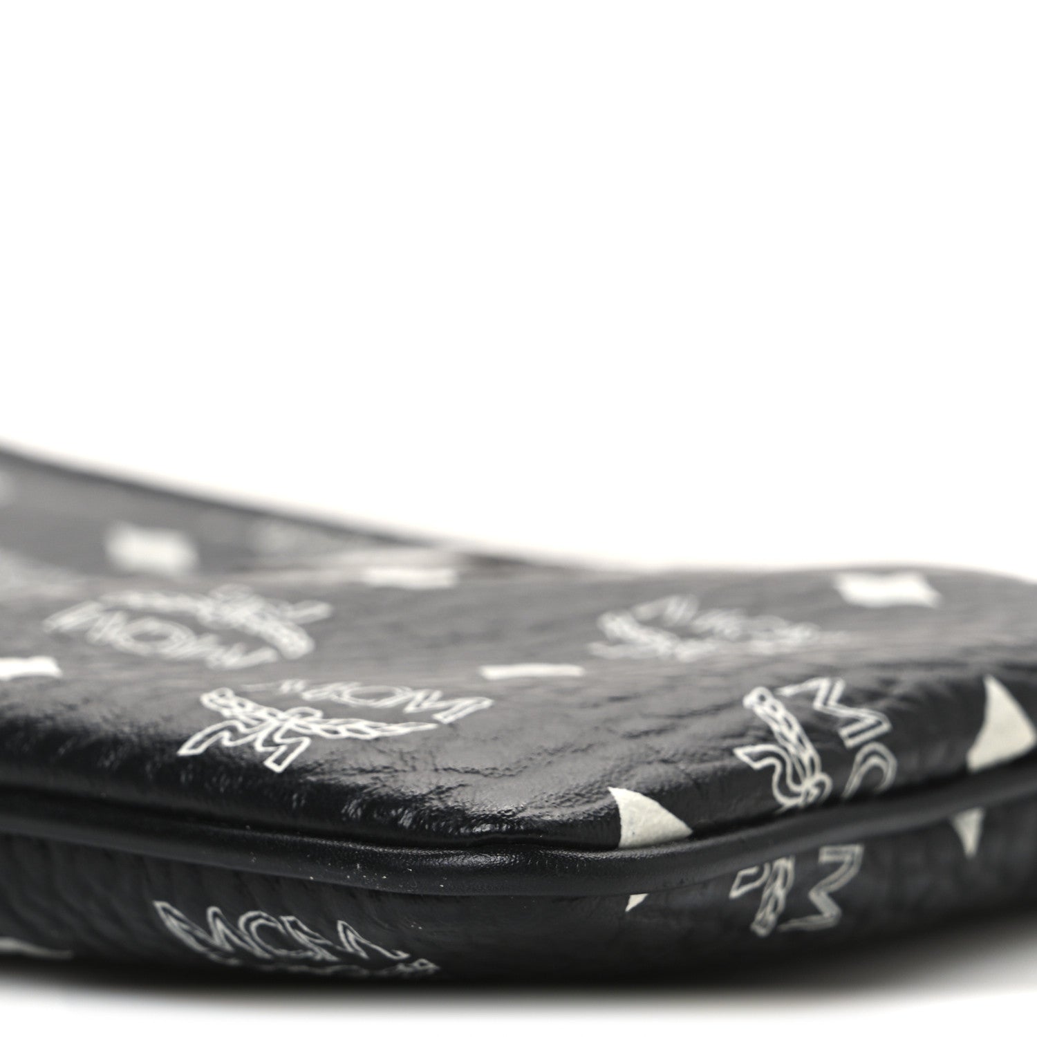 Visetos Medium Stark Wristlet Pouch Black