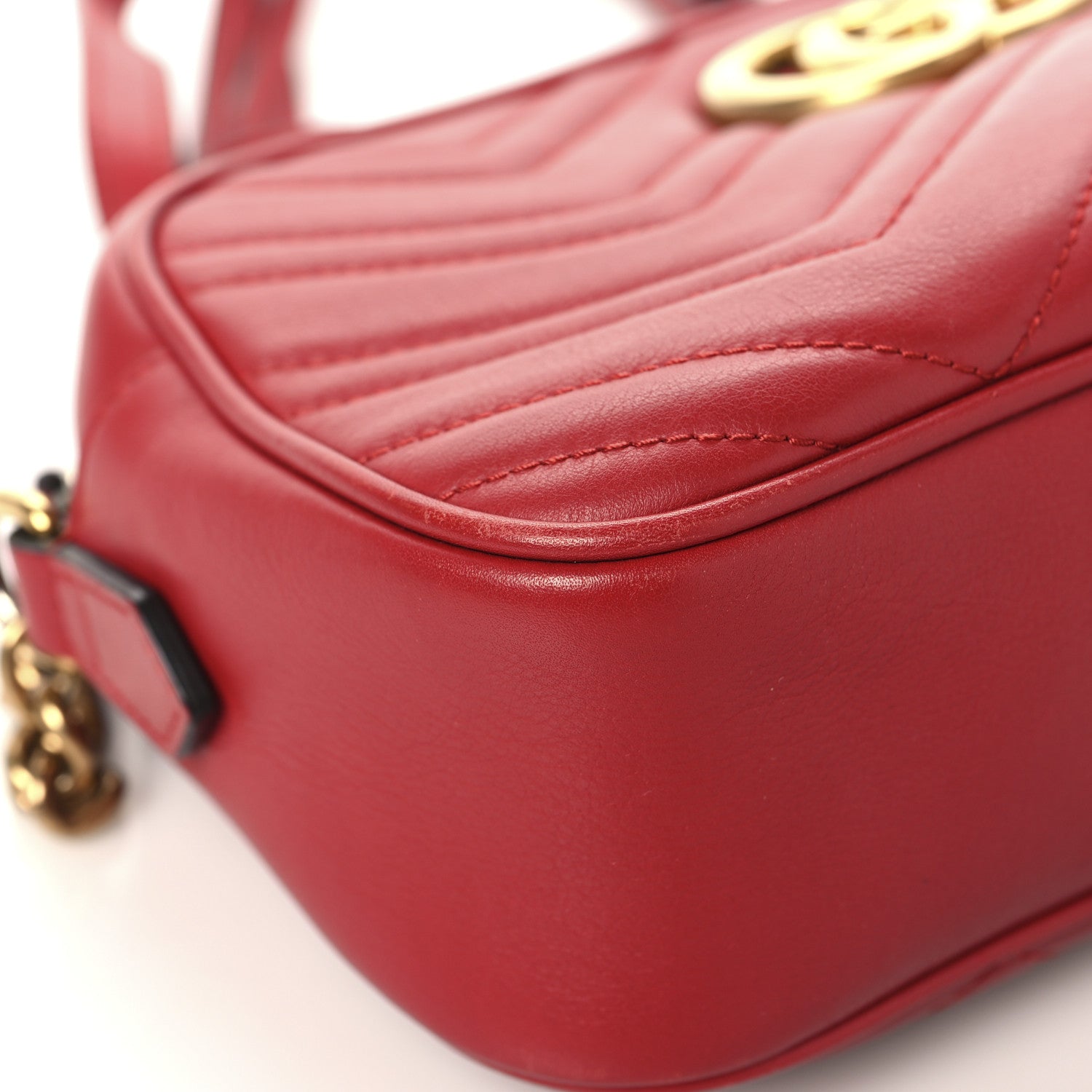 Calfskin Matelasse Small GG Marmont Chain Shoulder Bag Hibiscus Red