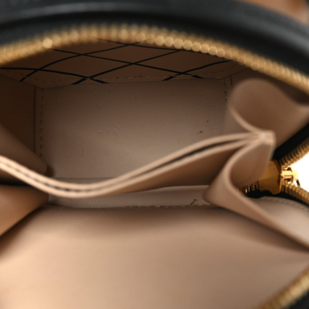 Reverse Monogram Mini Boite Chapeau