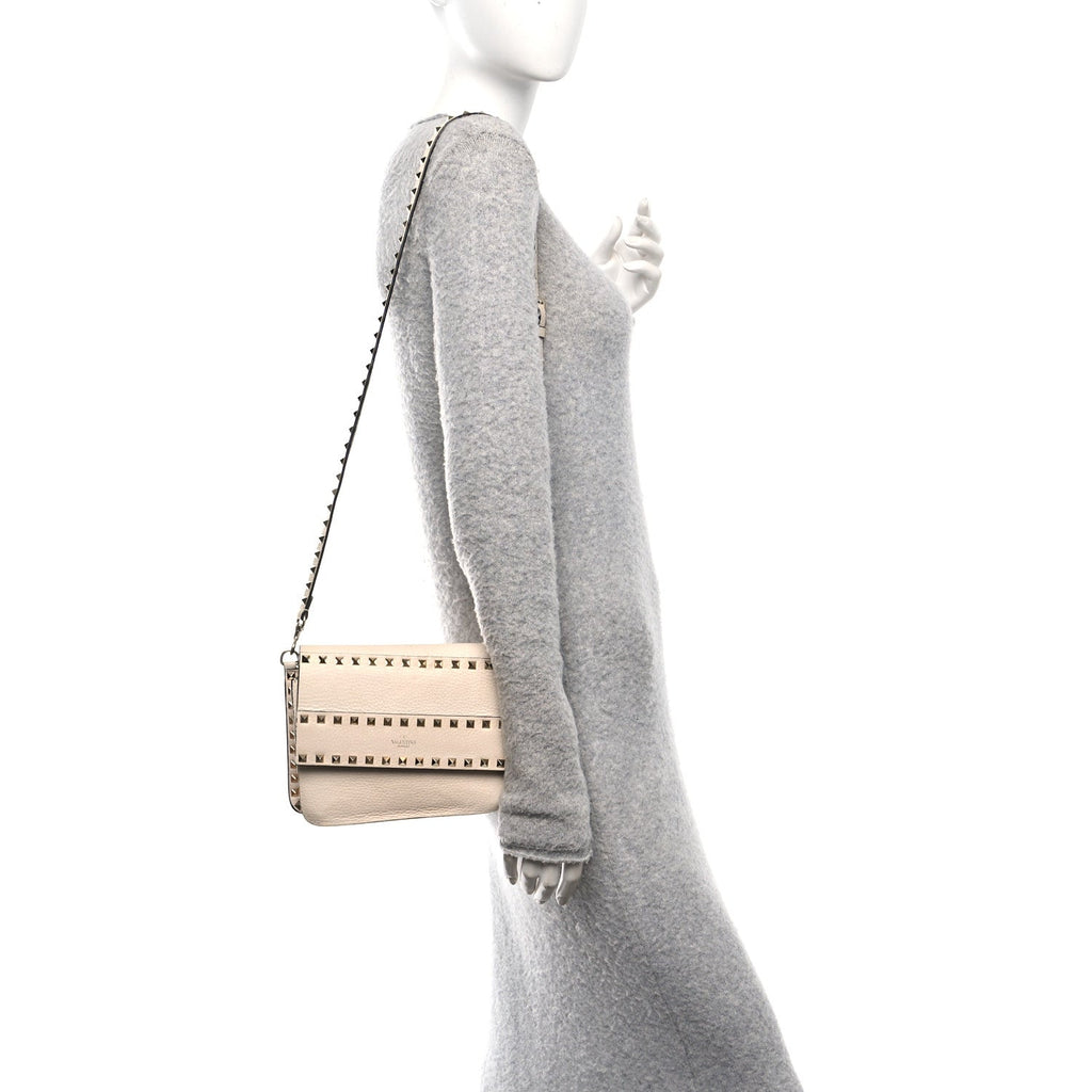 Pebbled Calfskin Rockstud Side Slip Crossbody Ivory
