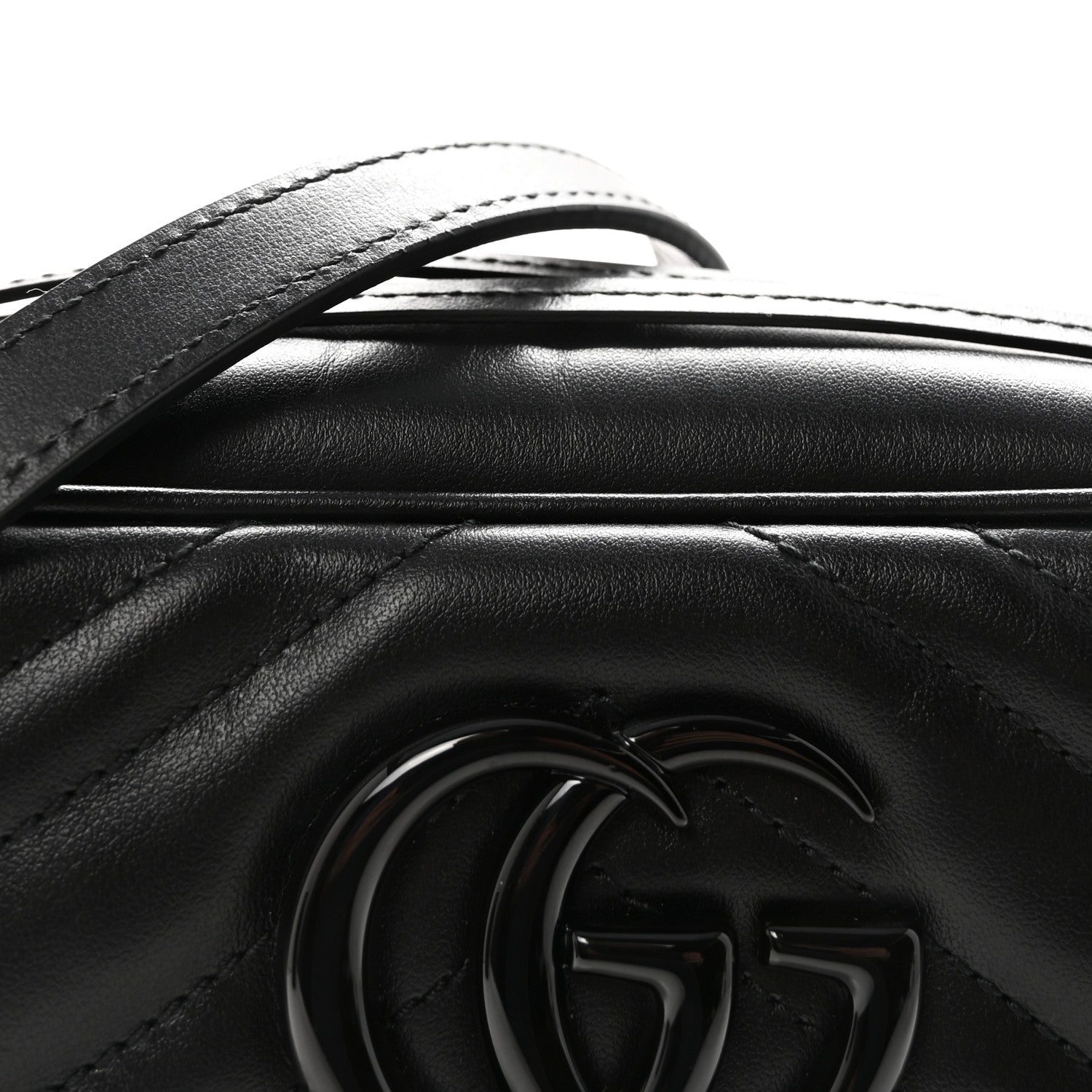 Calfskin Matelasse Monochrome Small GG Marmont Chain Shoulder Bag Black