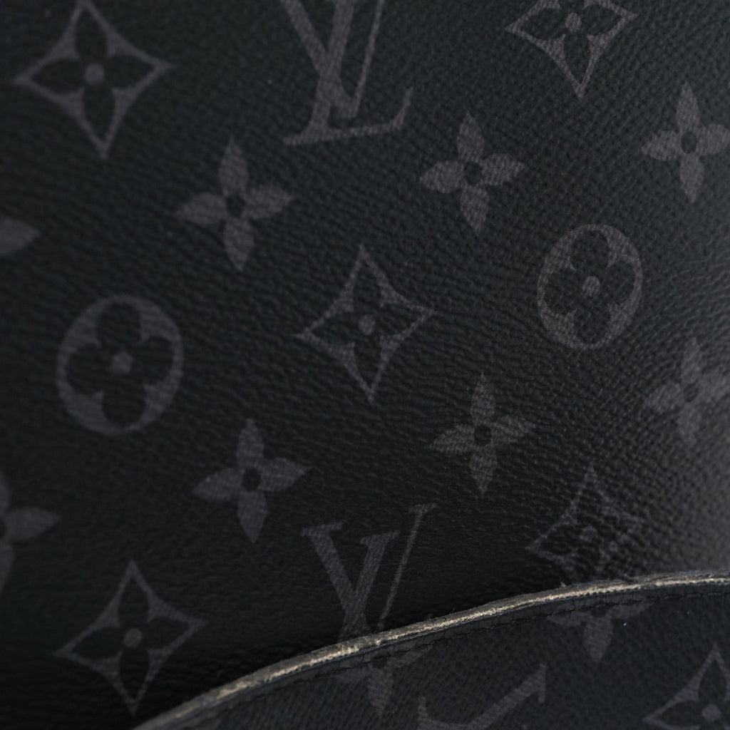Taiga Monogram Eclipse Outdoor Messenger Black