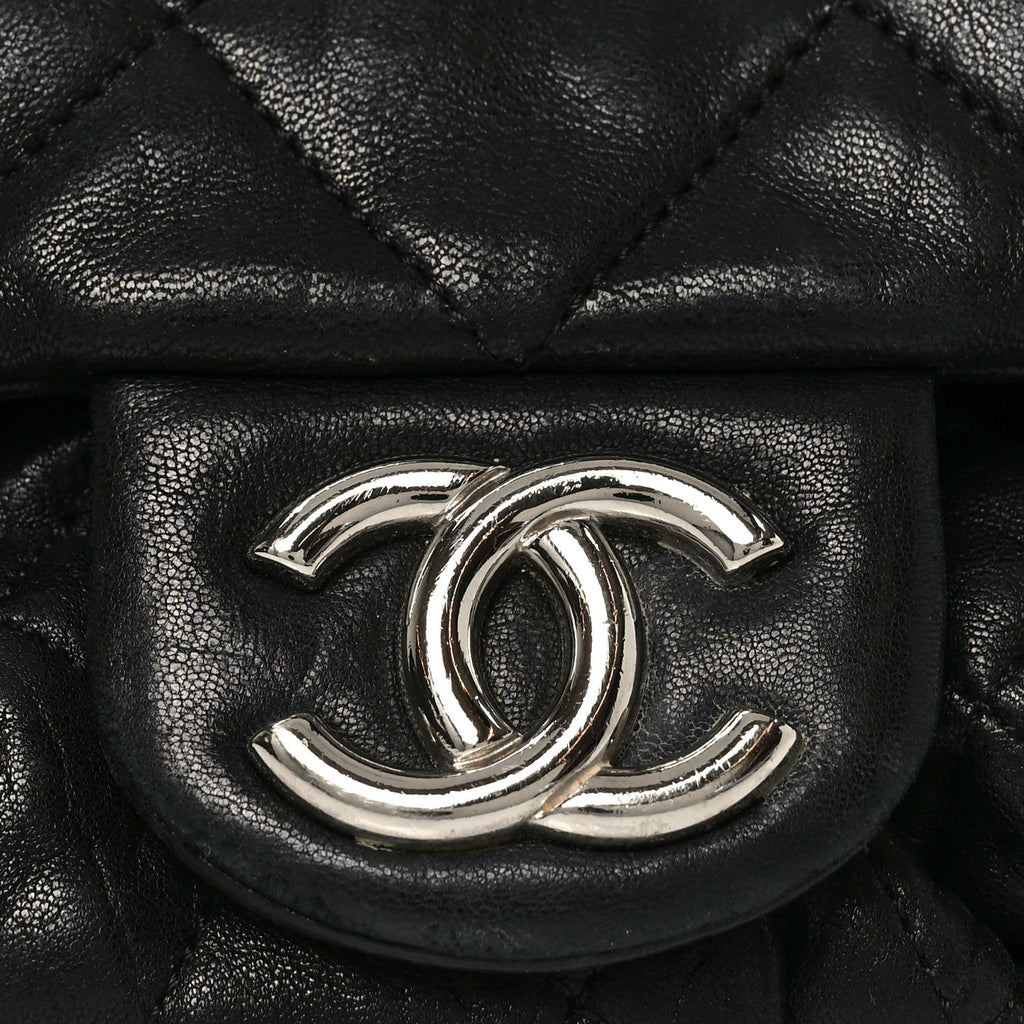 Washed Lambskin Quilted Medium Chain Around Messenger Black