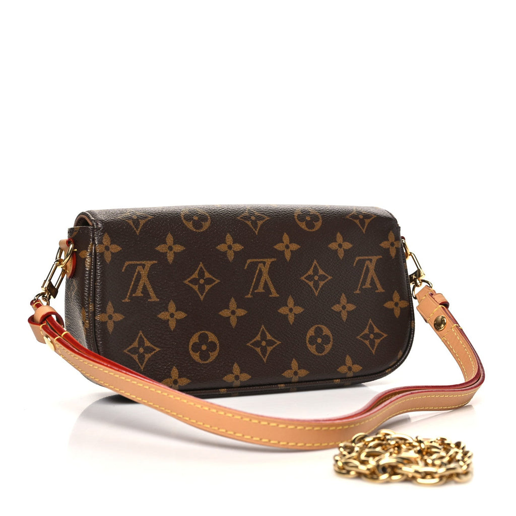 Monogram Ivy Wallet On Chain
