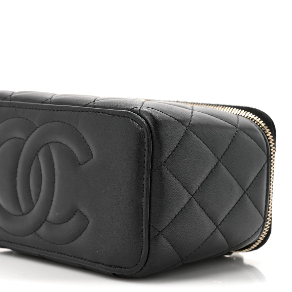 Lambskin Quilted Small Top Handle Vanity Case With Chain Black
