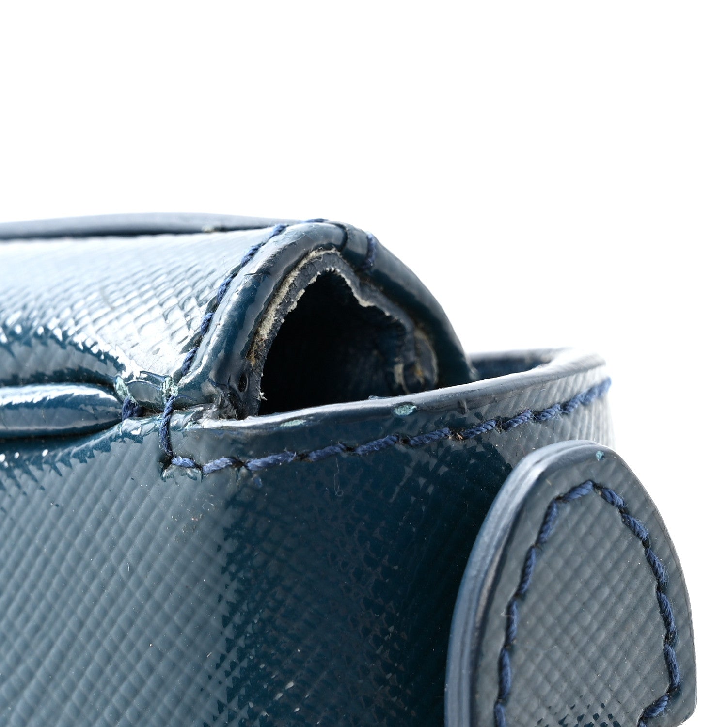 Saffiano Vernice Lock Flap Chain Bag Azzurro