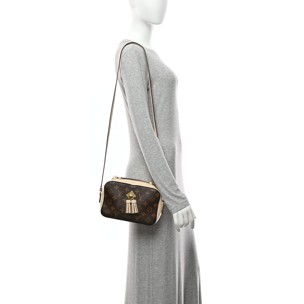 Monogram Saintonge Creme