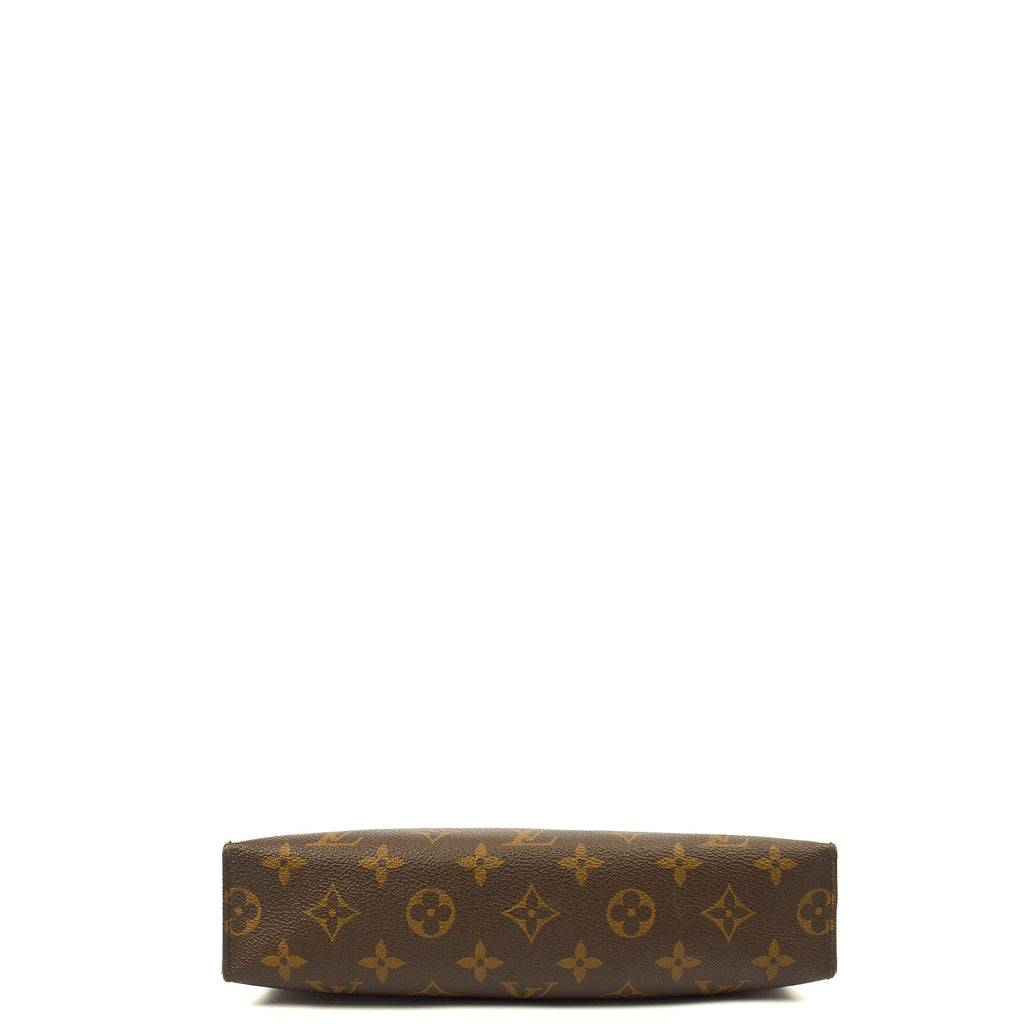 Louis Vuitton Clutch Toiletry Pouch 26  in Monogram, Canvas