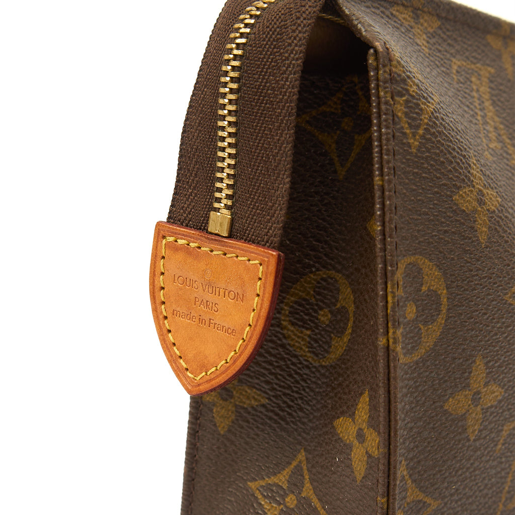 Louis Vuitton Clutch Toiletry Pouch 26  in Monogram, Canvas