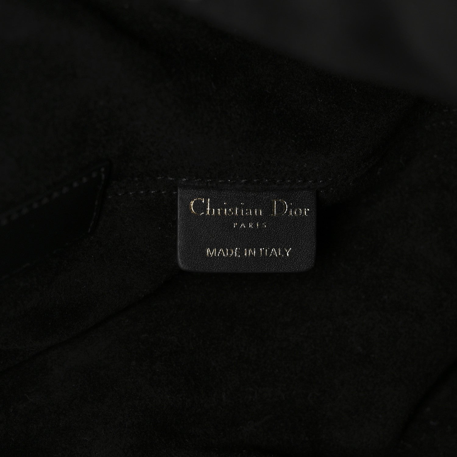 Calfskin Macrocannage Medium Toujours Black