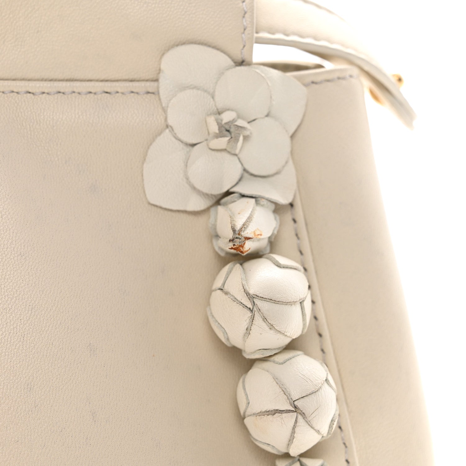 Nappa Rosebud Mini Peekaboo Iconic Satchel Bianco