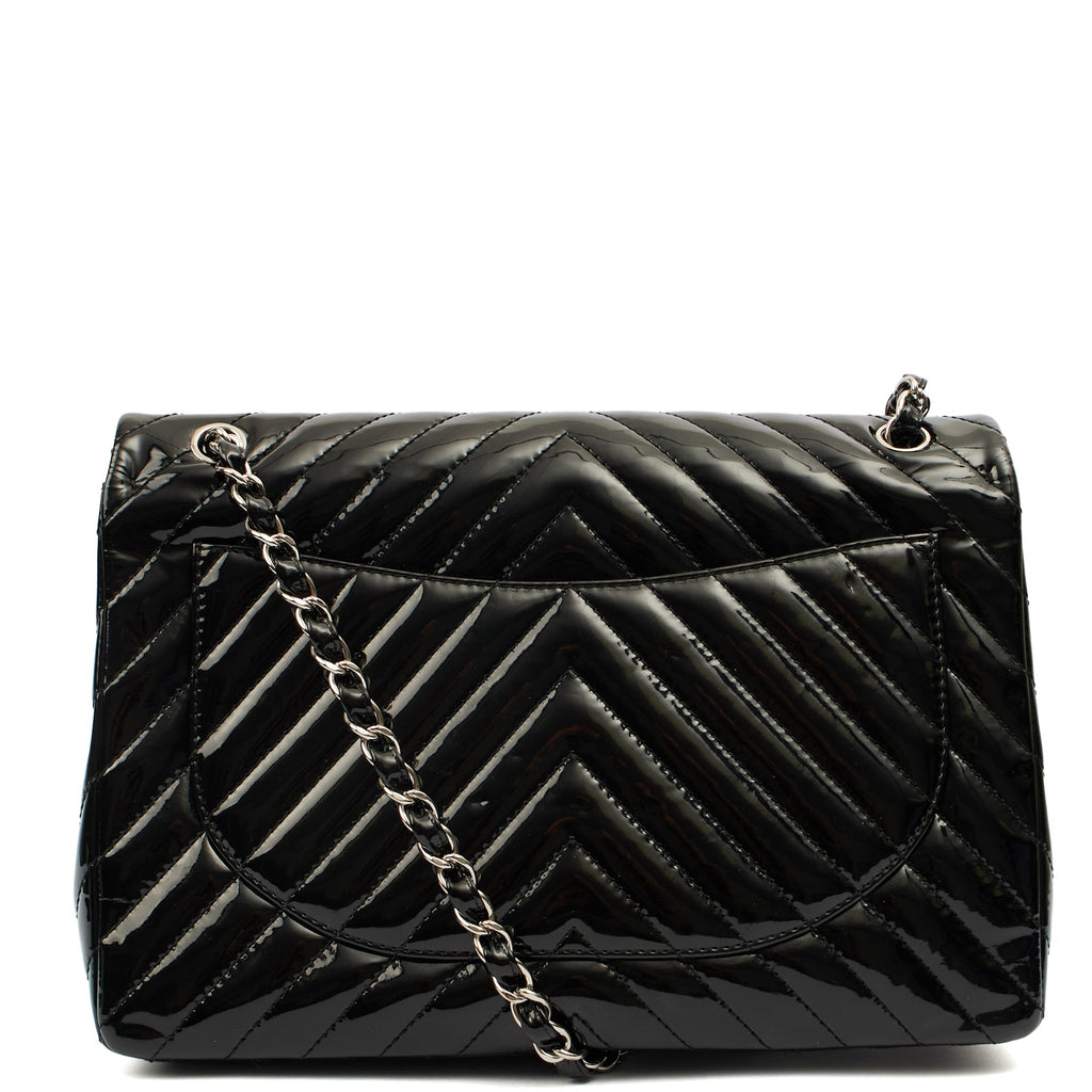 Chanel Shoulder Bag Chevron Flap Bag  in Black, Patent Leather