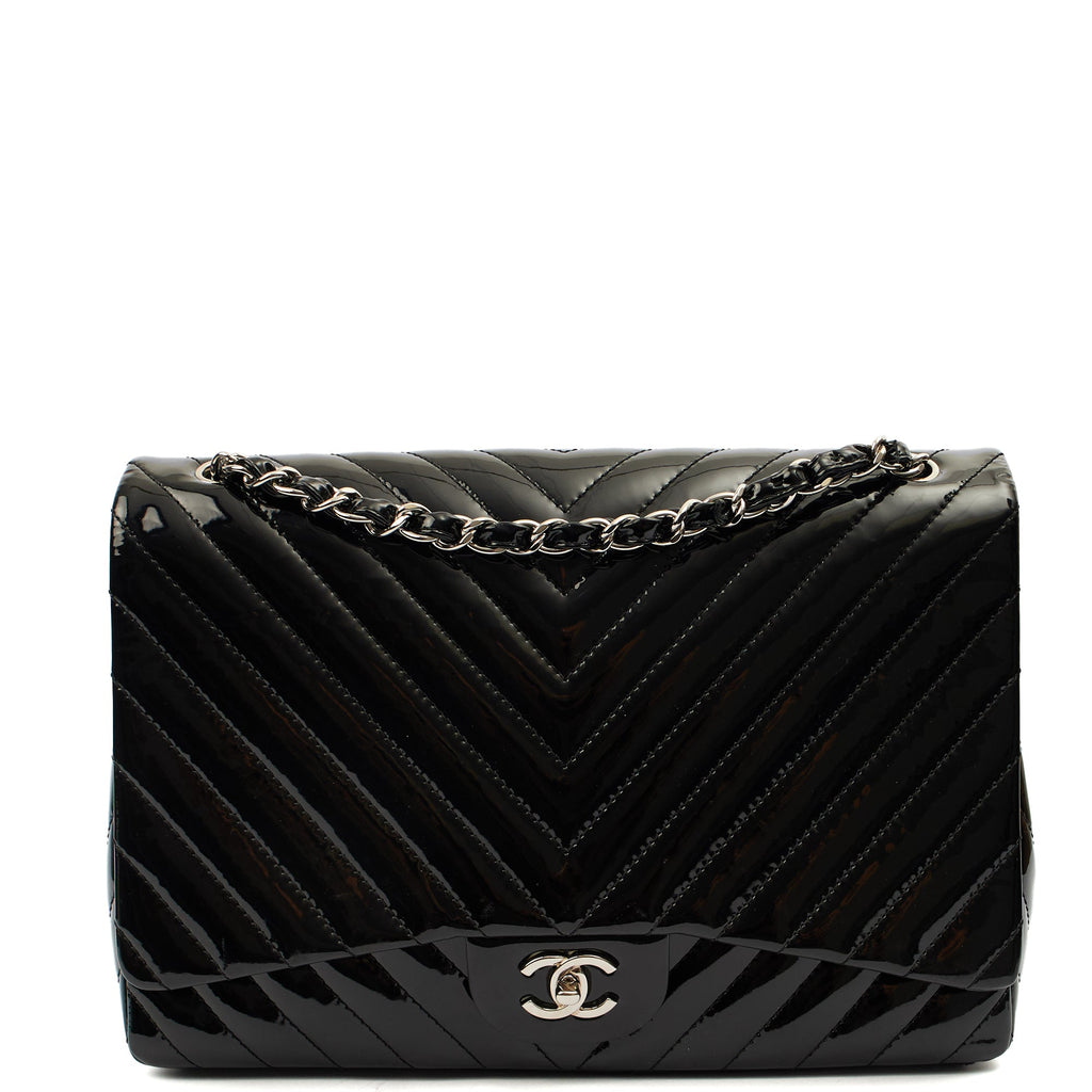 Chanel Shoulder Bag Chevron Flap Bag  in Black, Patent Leather