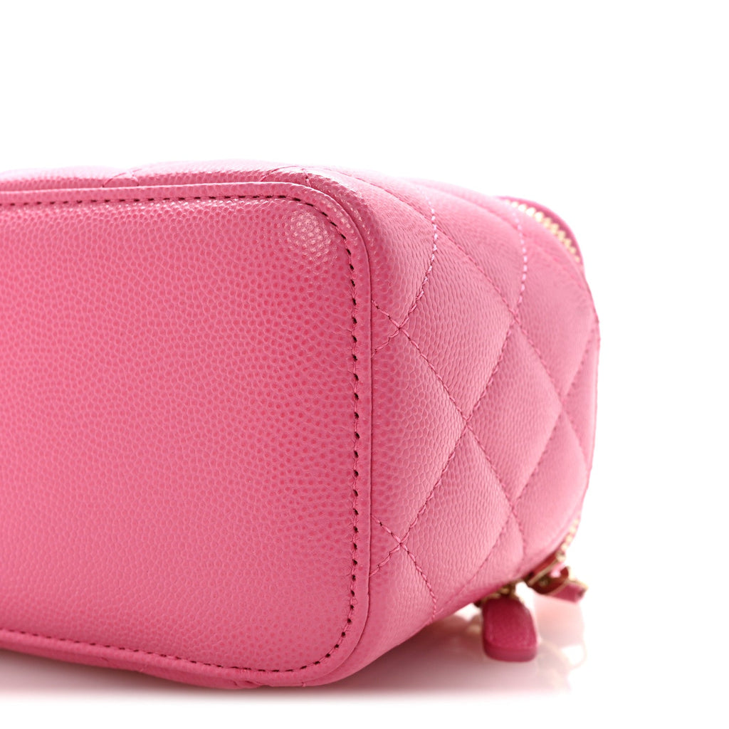 Caviar Quilted Small Vanity Case With Chain Pink