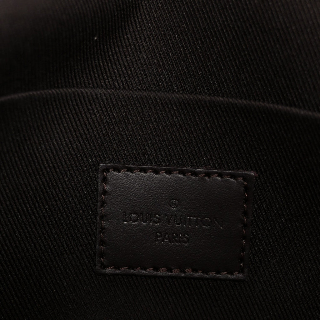 Vernis Pochette Felicie Chain Wallet Amarante