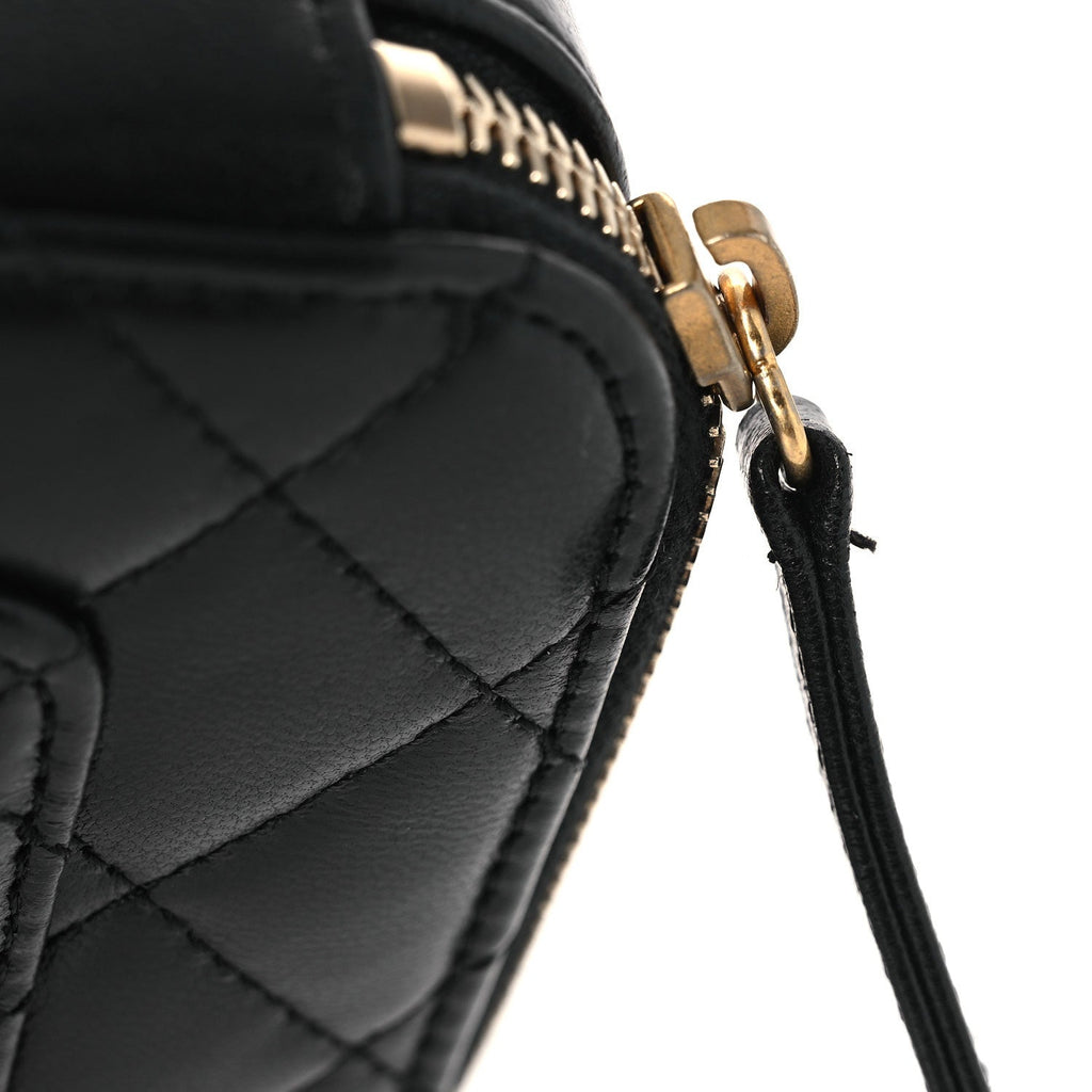 Shiny Calfskin Quilted Small Pick Me Up Vanity Case Black
