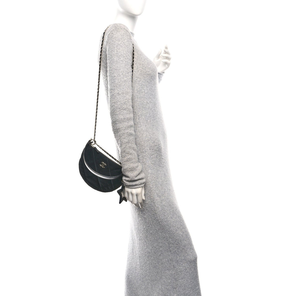 Velvet Effect Nylon Shiny Crumpled Calfskin Coco Neige Quilted Clutch With Chain Black